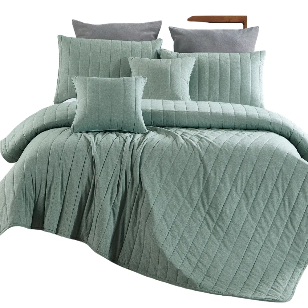 Russia Luxurious Quilted Bedspread Set with Soft Polyester Filling