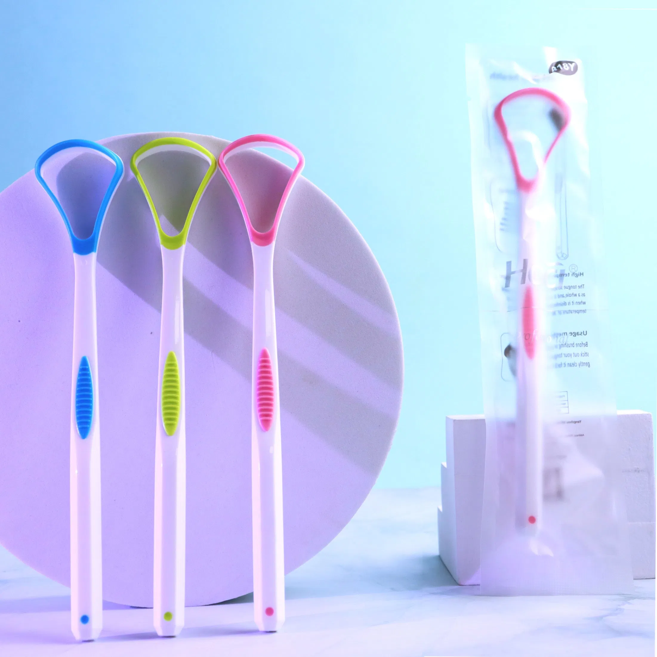 Premium Wholesale Plastic Silicone Tongue Cleaner Tongue Scraper for Optimal Oral Hygiene