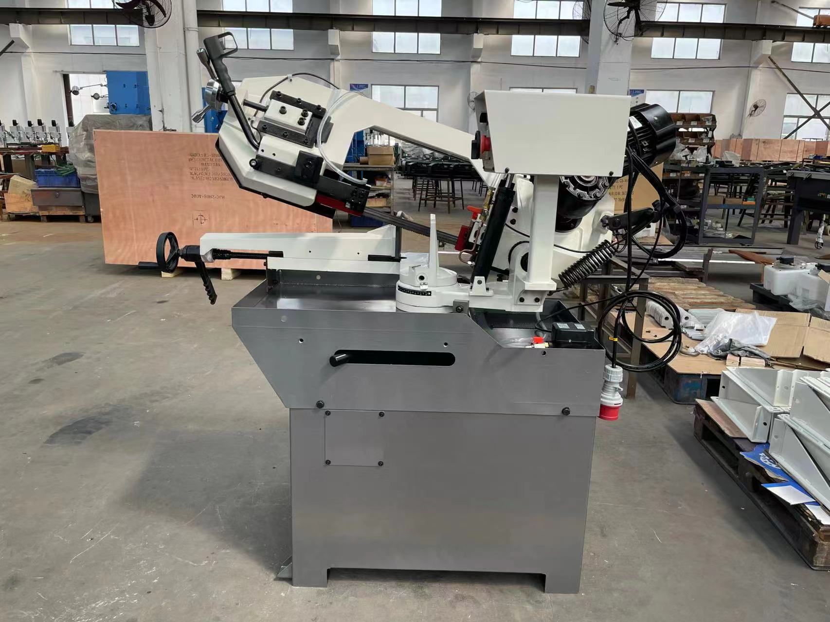 Ленточная пила по металлу горизонтальная BS-280G