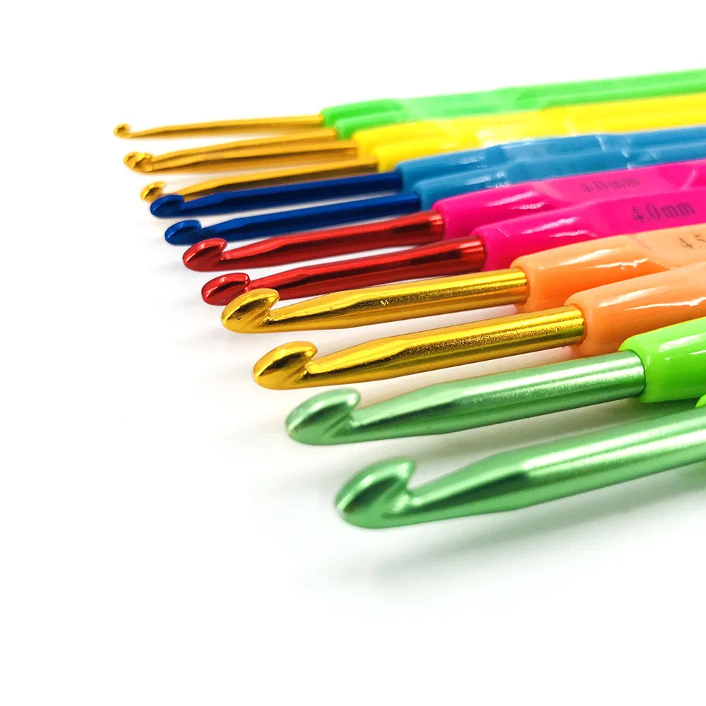New Crochet Hook Needle Singlle Knitting Needles Multi-Color Smooth Plastic Grip Handle with Case Sample Available