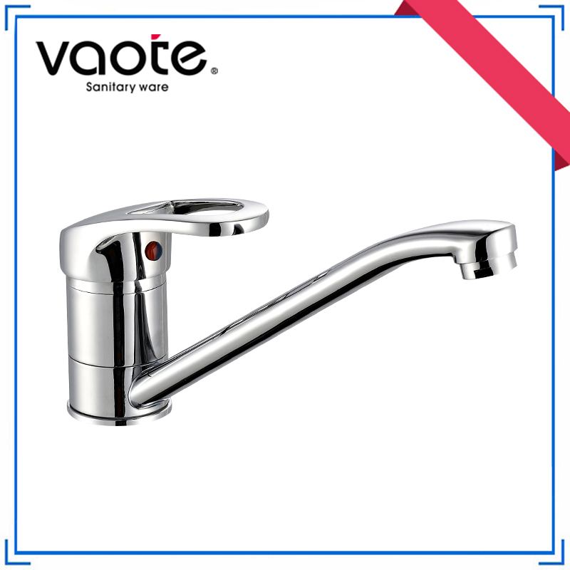 Смеситель для ванны с длинным изливом, хром (VT 11002)