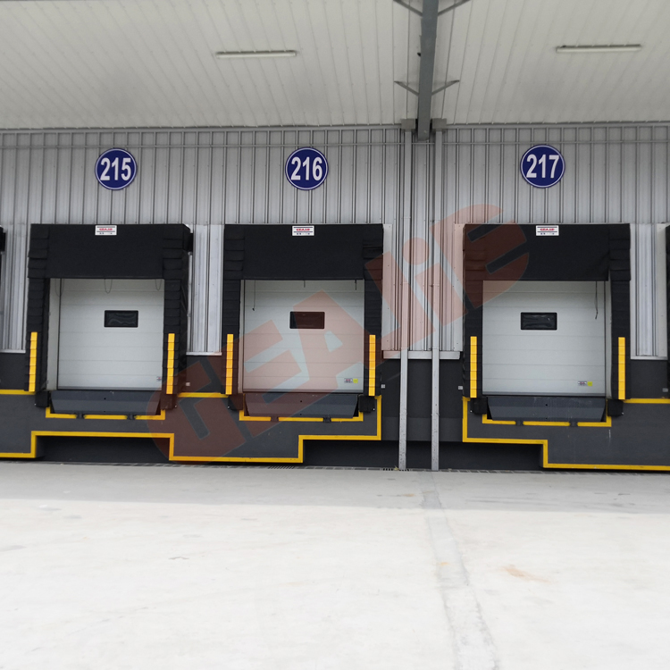 Inflatable Fabric Dock Seal Automatic Loading PVC Dock Shelter Sponge