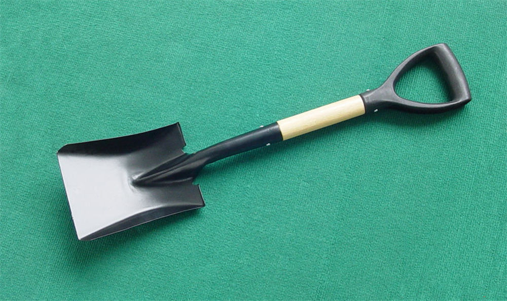 High Quality Garden Shovel with Wood Handle