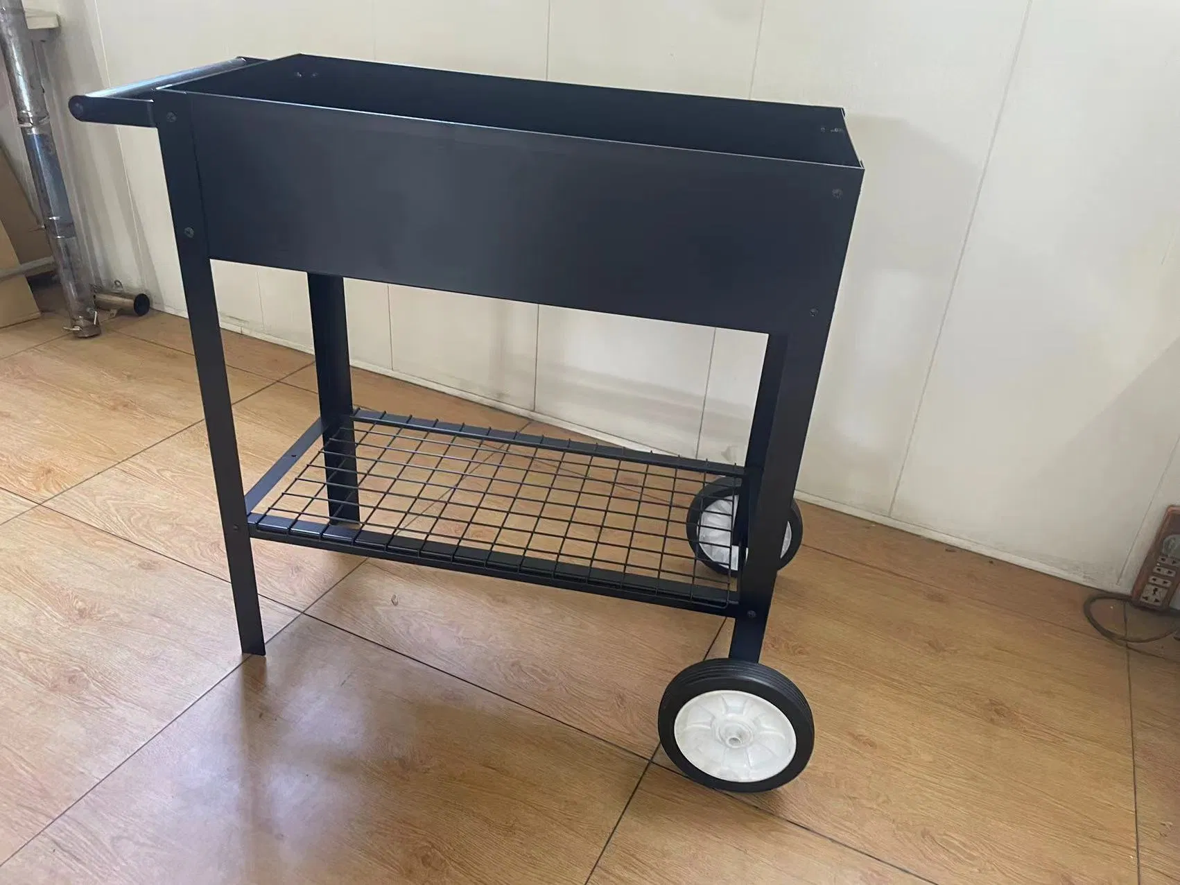 Металлическая садовая тележка для растений Danish Trolley