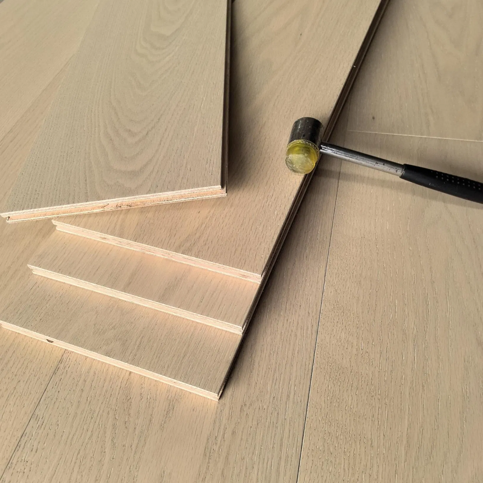 Wholesale European White Oak Indoor Wood Timber Engineer Flooring Light Brushed Hardwood Engineered Wood Flooring