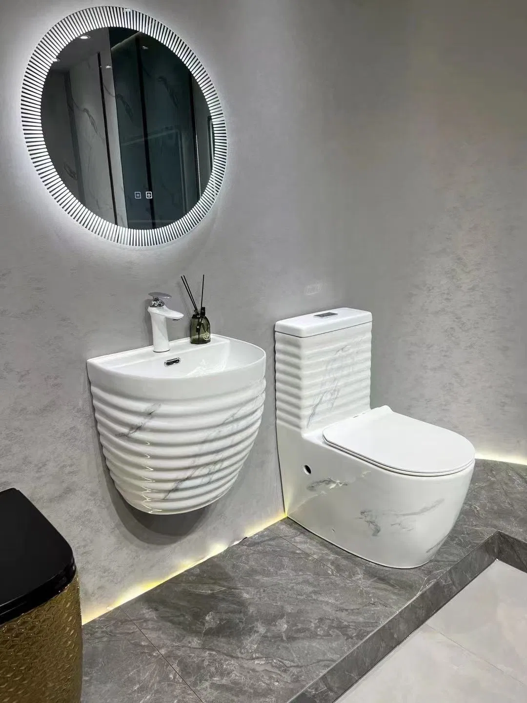 2025 Chaozhou Factory Wholesale Black White Marble Color Ceramic Bathroom Wall Hung Water Closet Flush Toilet with Wash Basin