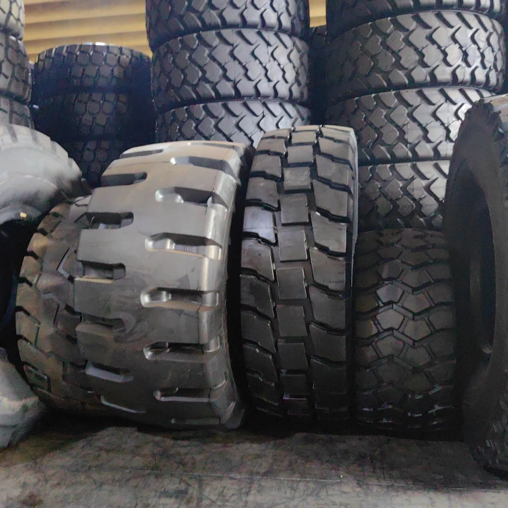 Giant Mine Tire L5 40.00R57 OTR Loader Tyre