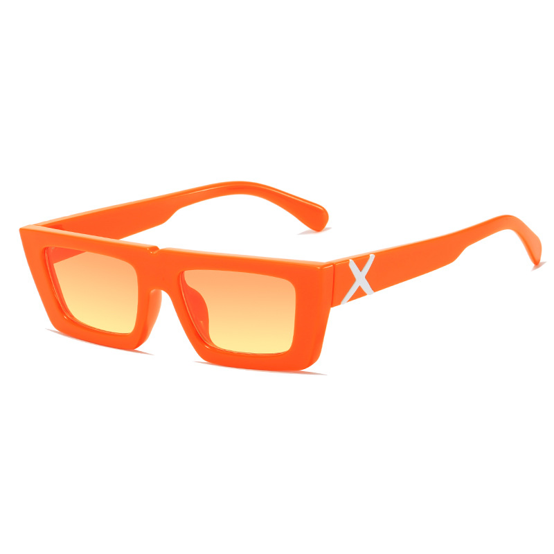 Fashion Elegant Small Frame Sunglasses for Women with UV400 Gradient Lens