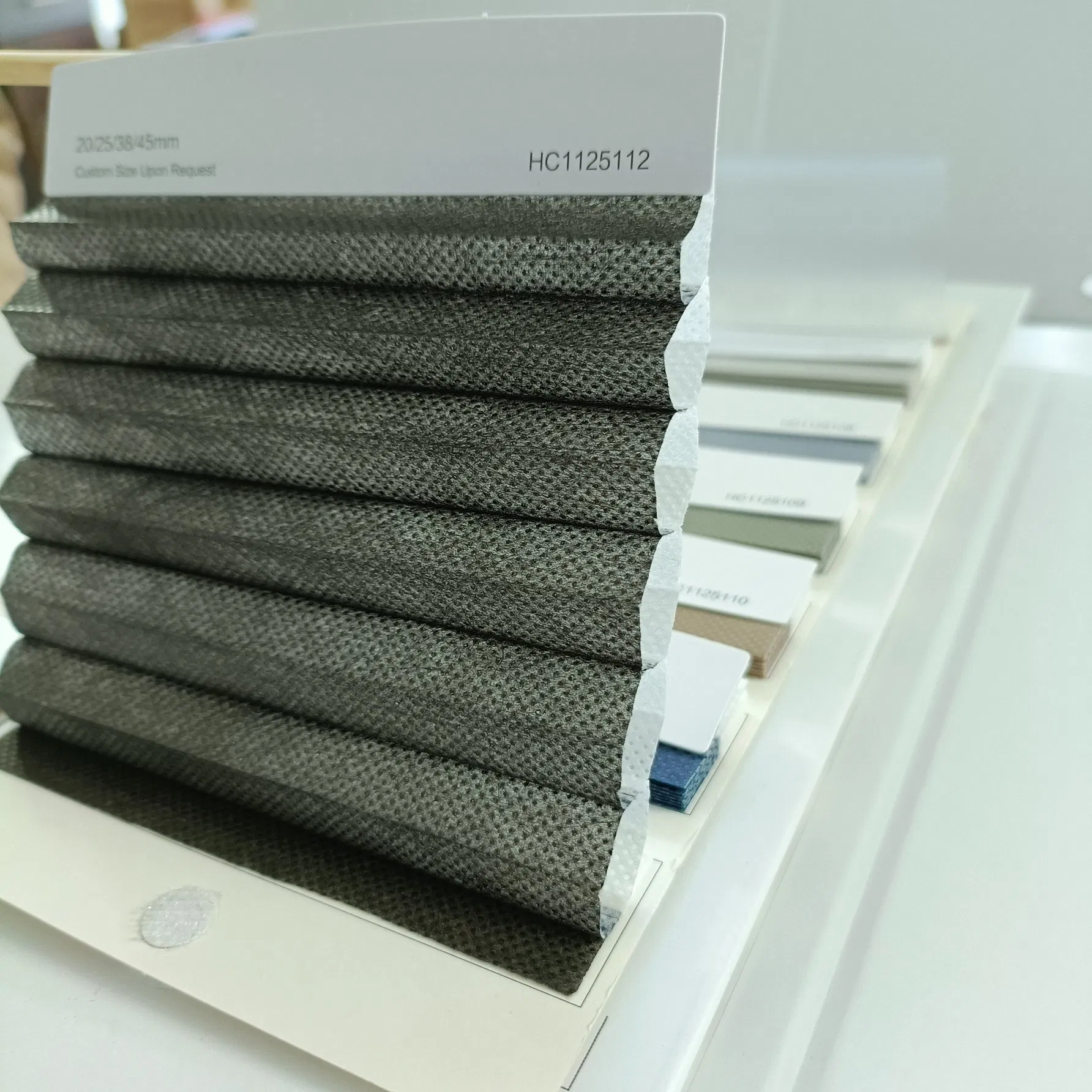 Hot Selling Cordless Blackout Cellular Blinds Blue Honeycomb Fabric