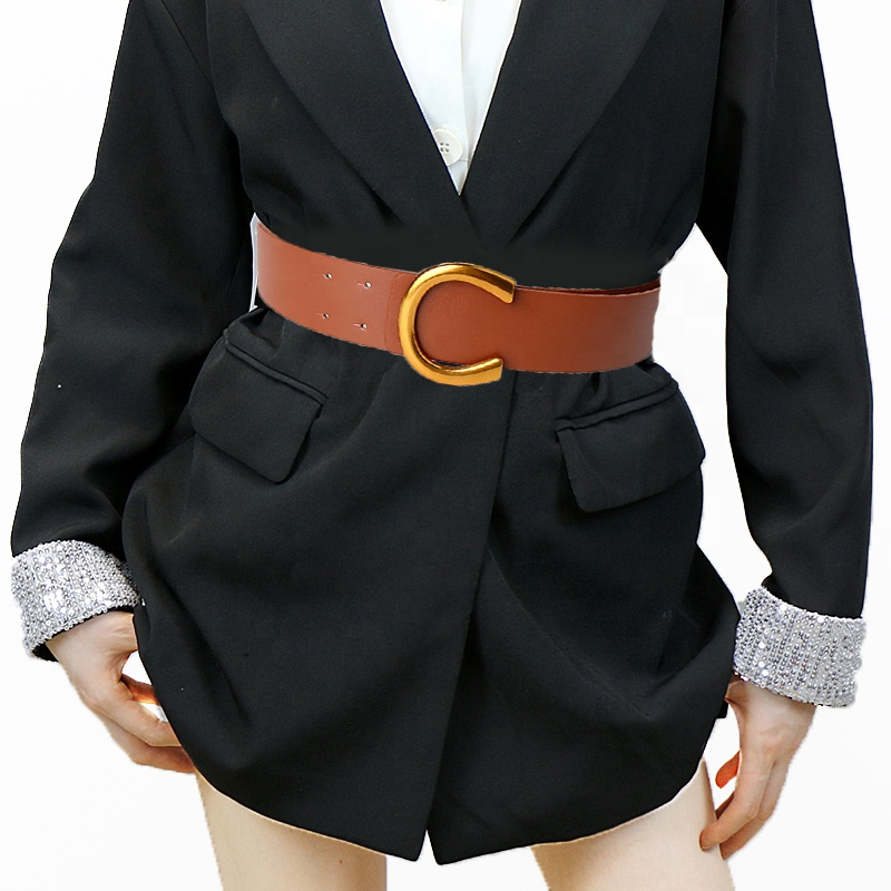 Пряжка для женского ремня широкая, с металлическими буквами