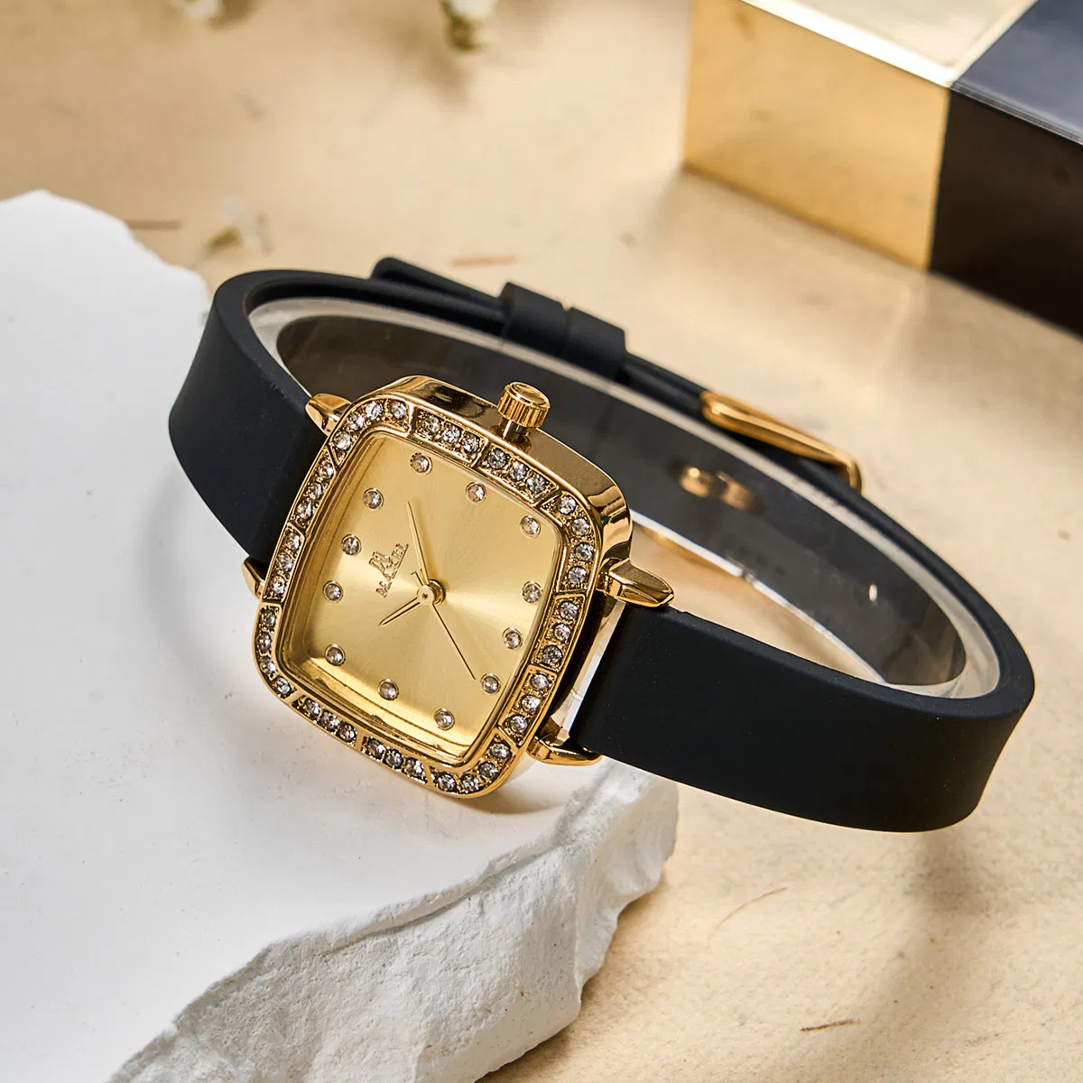 Wholesale Factory Silicon Watch for Promotion Lady Wrist Watch for Stock