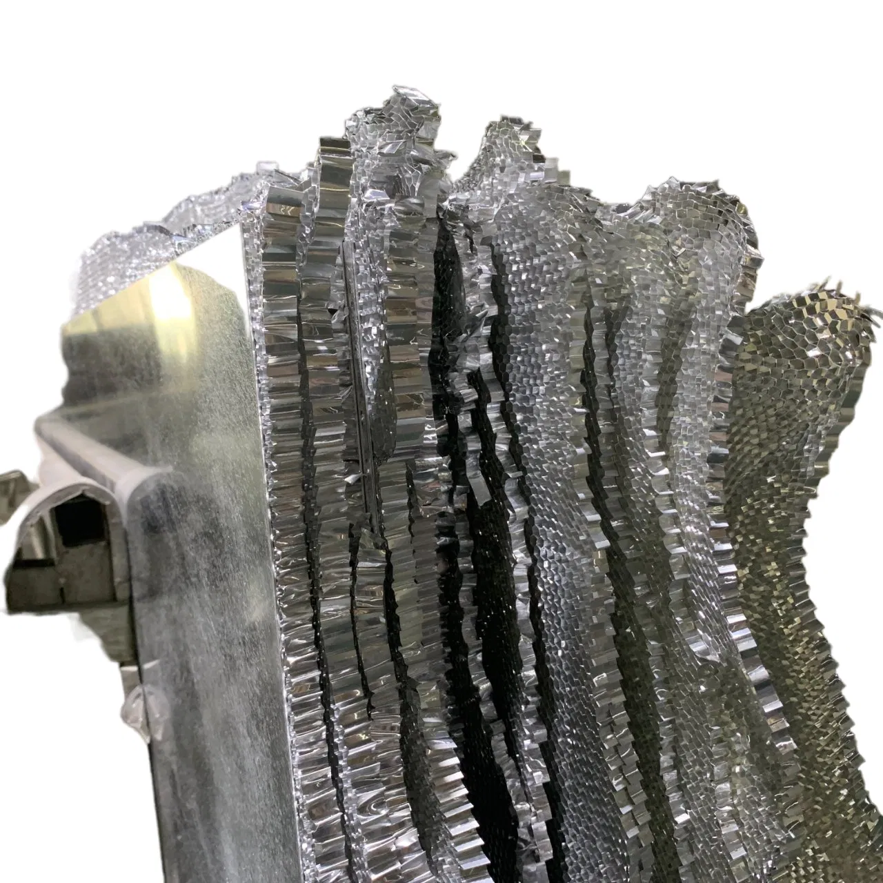 Cellular Core, Source Factory Price, Aluminum Honeycomb/Cell, Widely Used in Aerospace and Transportation, Limited-Time Offer.