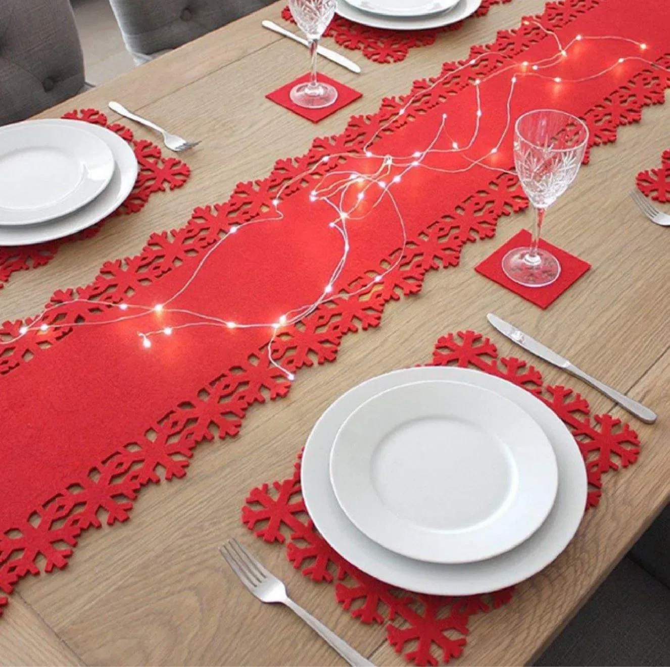 Christmas Snowflake Placemats and Coaster Set Winter Red Felt Table Mat for Xmas Winter Wedding Party Dinner Table Decoration