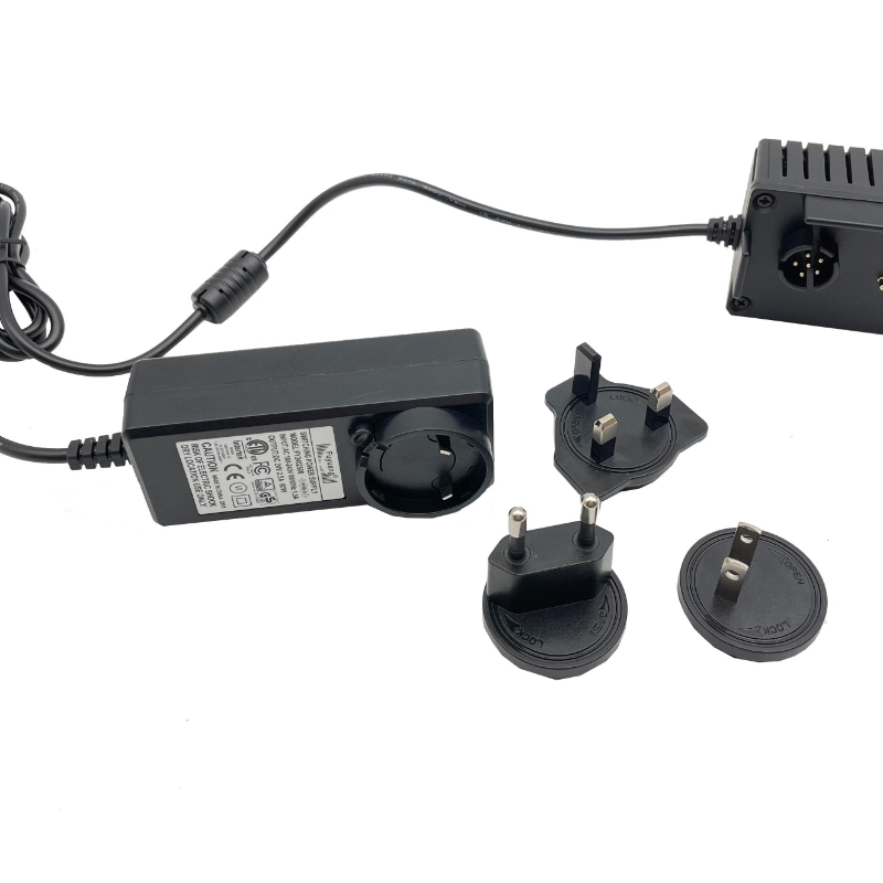 PTC-2590L Universal Charger Supports Li-ion Bb-2590/U, NiMH Bb-390A/U, and NiCd Bb-590/U Batteries