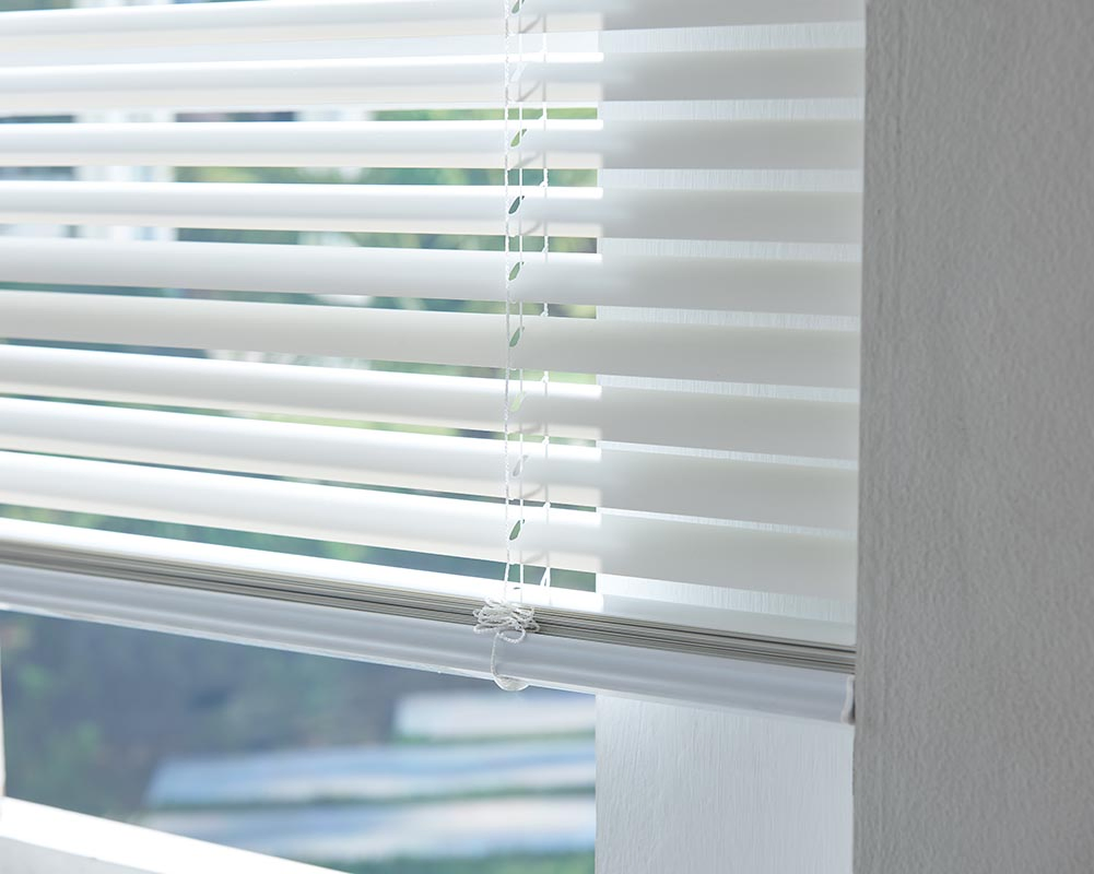 Cordless Light Filtering Mini Blind - 29 Inch Width, 48 Inch Length, 1" Slat Size - Pearl White - Cordless Gii Morningstar Horizontal Windows Blinds for Interio