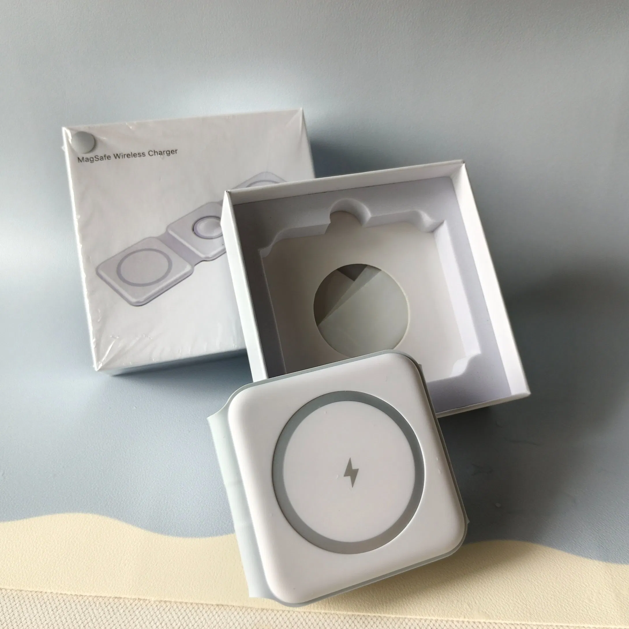 Магнитный беспроводной зарядник MagSafe 3-в-1 для iPhone