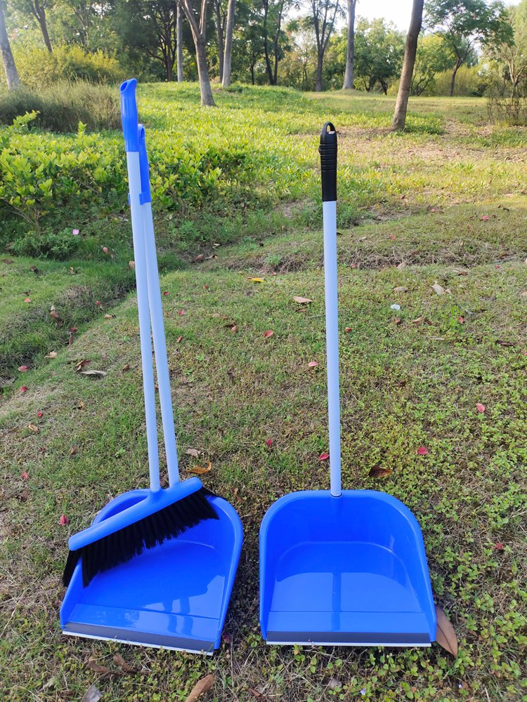 Upright Standing Home Floor Cleaning Sweeper with Long Handle PP Material Broom and Dustpan Set
