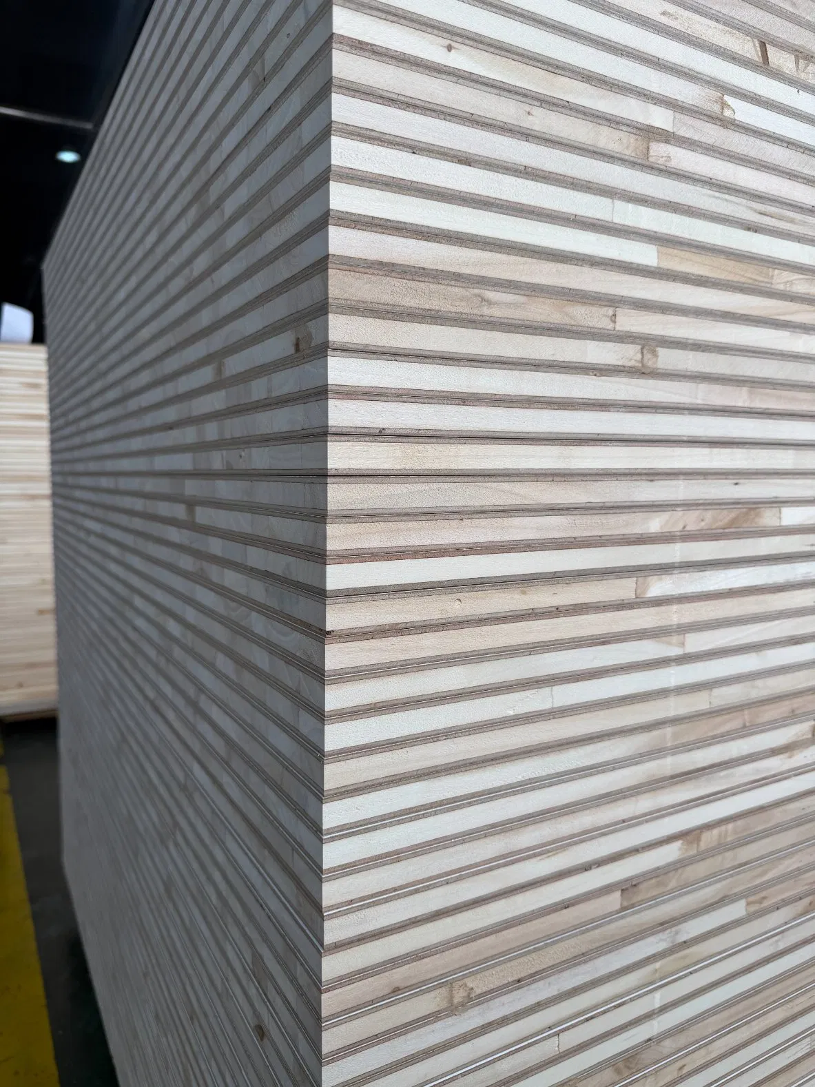 18mm Poplar Block Board Faced Melamine Paper