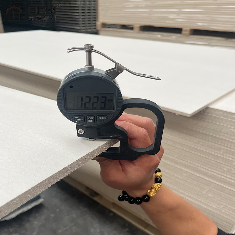18mm Floor Board Fireproof Wall Panel Magnesium Oxide Sulphate MGO Subfloor Board