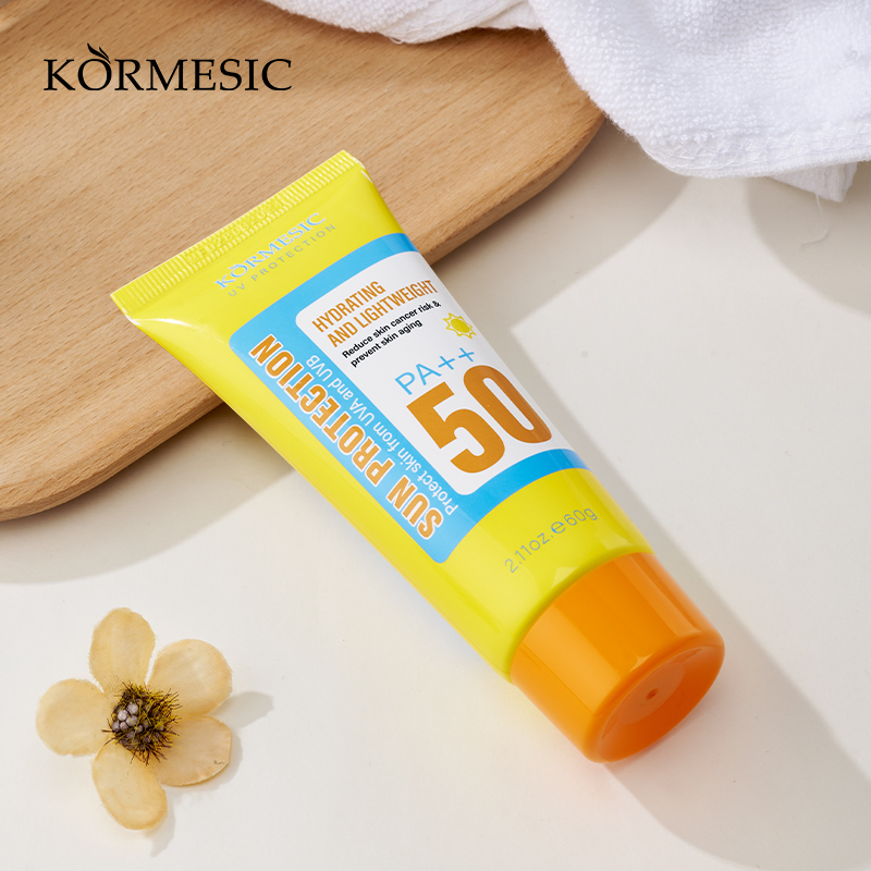 Factory Price SPF50 Hydrating Lightweight Sunscreen Cream