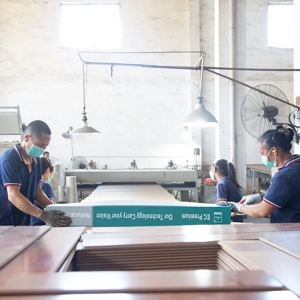 Ламинат ПВХ HDF дуб коммерческий, паркетная коллекция