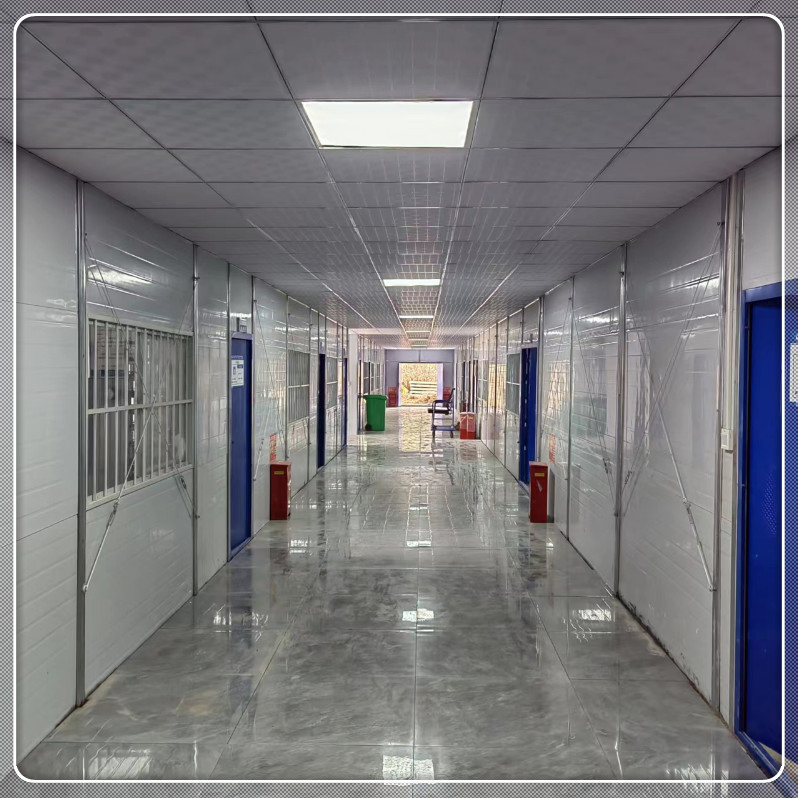 Roof System Modern Pre Engineered Sandwich Panel Family House for Comfort
