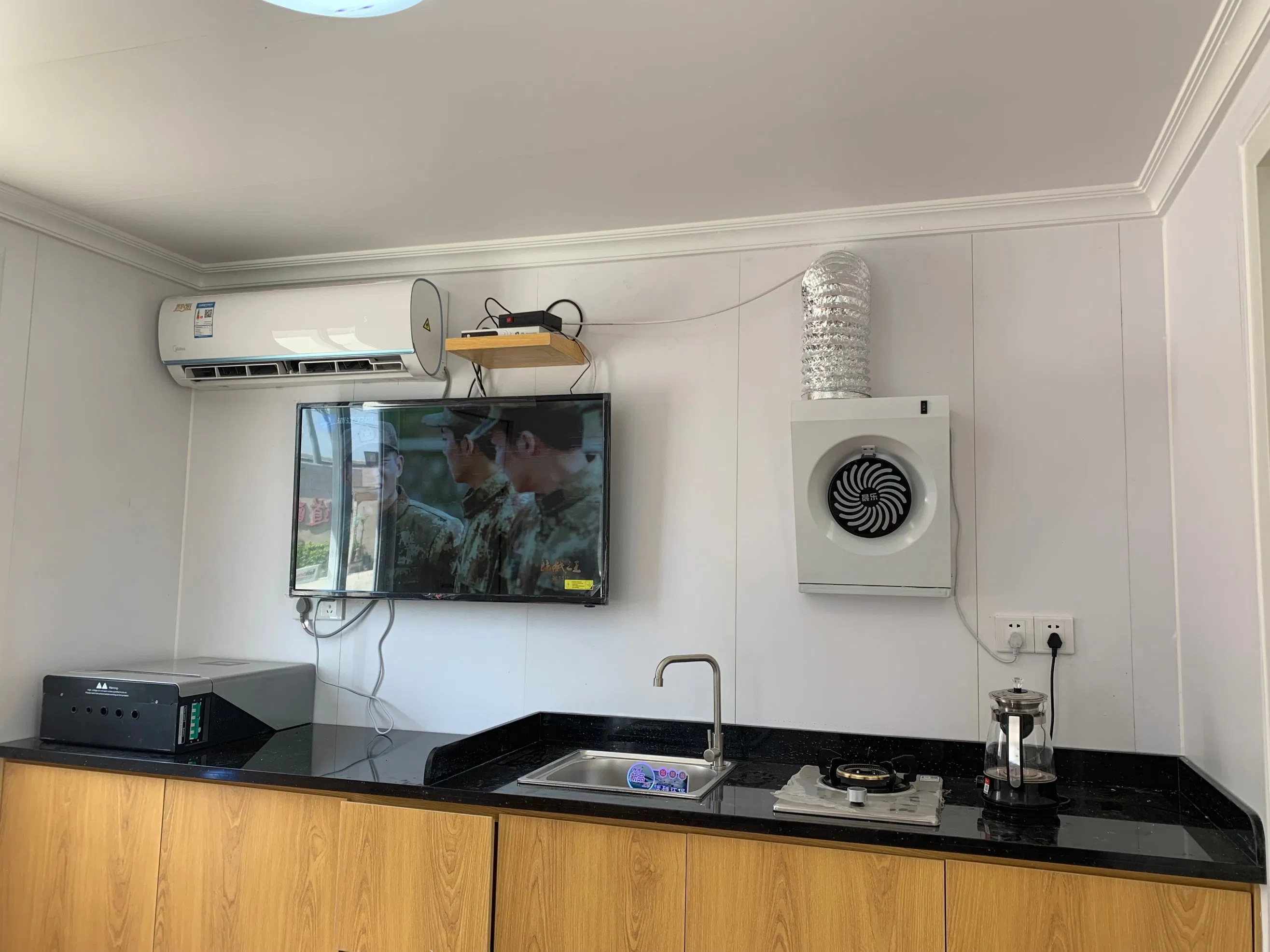 Eco-Friendly Modular Office: Quick Assembly Expandable Portable House