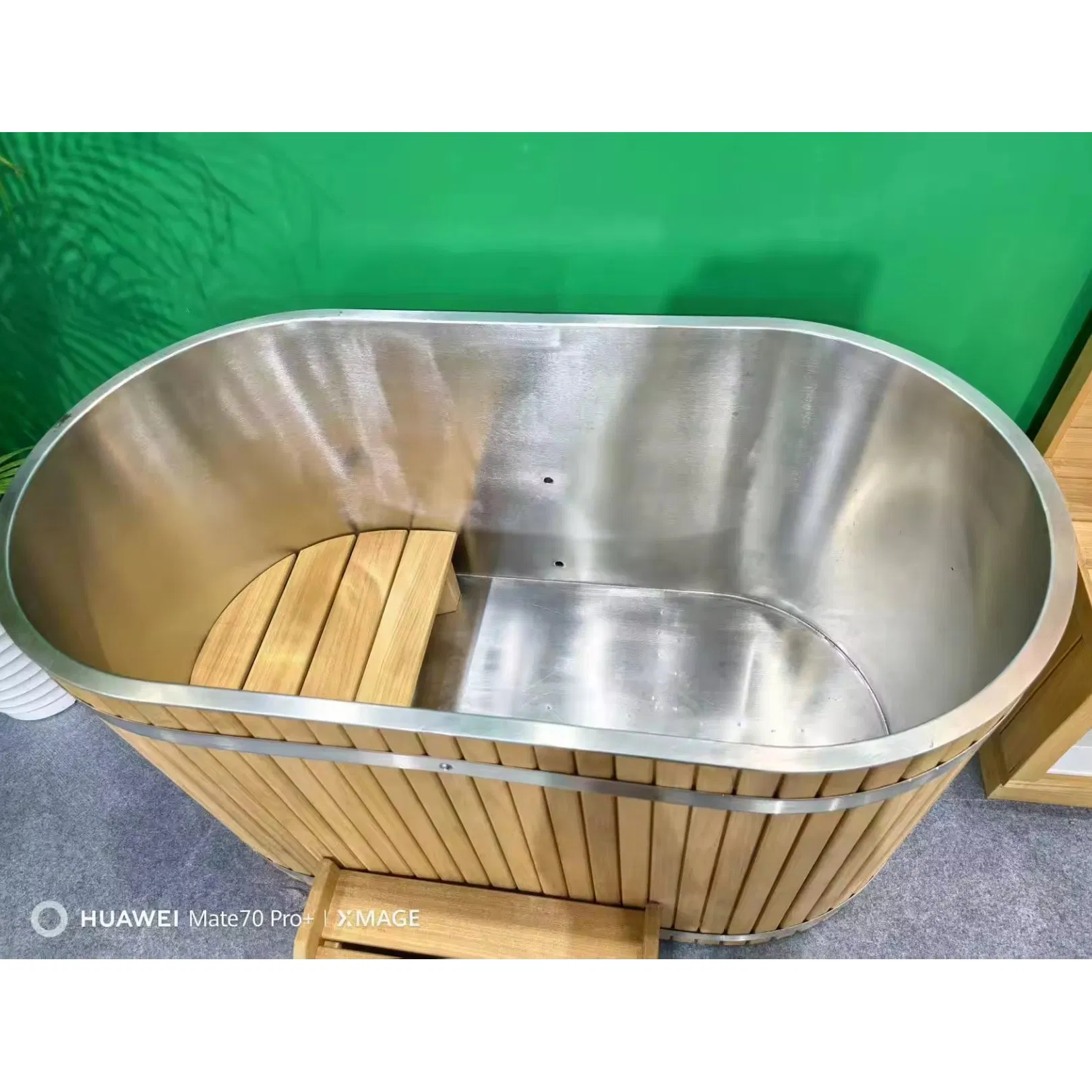 Wooden Ice Bath Ice Pool for Fitness Recovery Cold Plunge with Water Chiller Tub