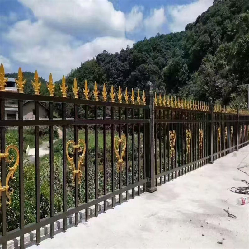 Heavy Duty Steel Farm Fence Cattle Yard Gate Corral Horse Fence Panels Wholesale From China