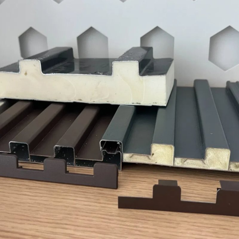 Aluminum Corrugated Roof Sandwich Board Exterior Profile Aluminum Thermal Insulation PU Wall Panel Roofing Tile