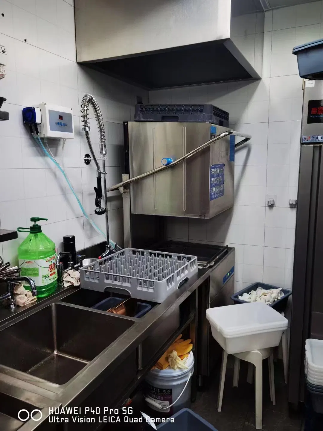 High-Efficiency Stainless Steel Hood Type Double Pumps Commercial Dishwasher Machine for Restaurants