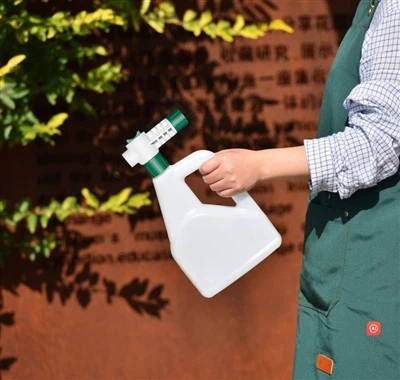 Plastic Garden Lawn Chemical Mixing Hose End Sprayer 1: 5 to 100 Ratio Liquid Fertilizer Sprayer
