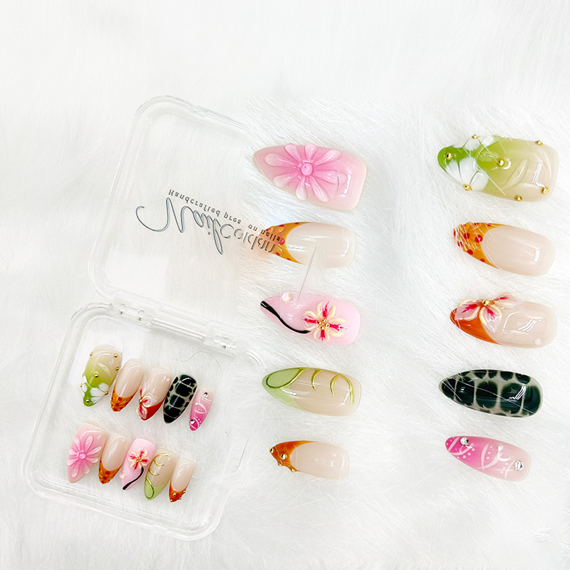 Chic Nail Art Styles to Make You Feel Empowered Every Day