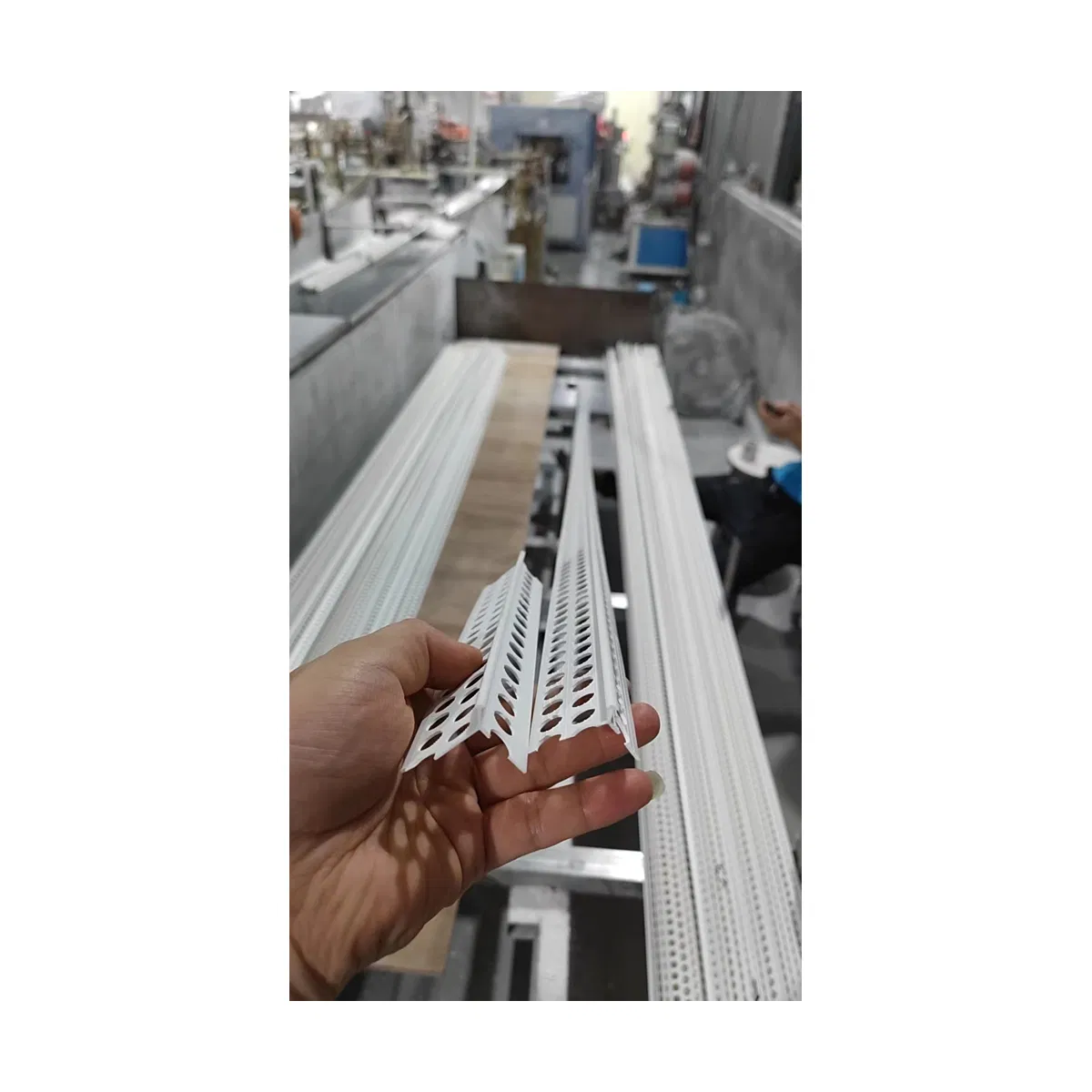 Wholesale Low Price Angle Beading for Wall Plaster PVC Plastic Corner Bead