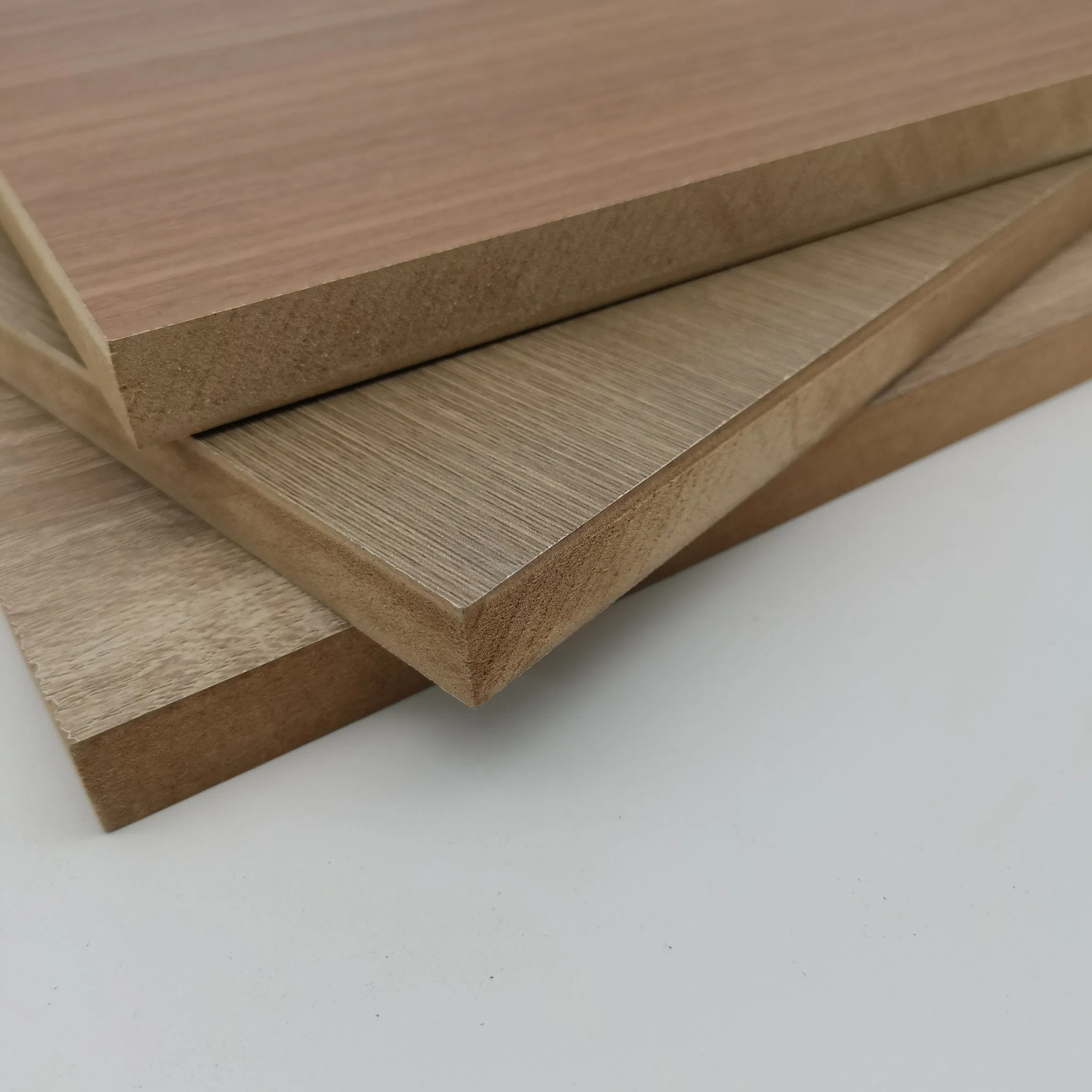 1-30mm Furniture Grade Waterproof Green Plain/Melamine Laminated MDF Board