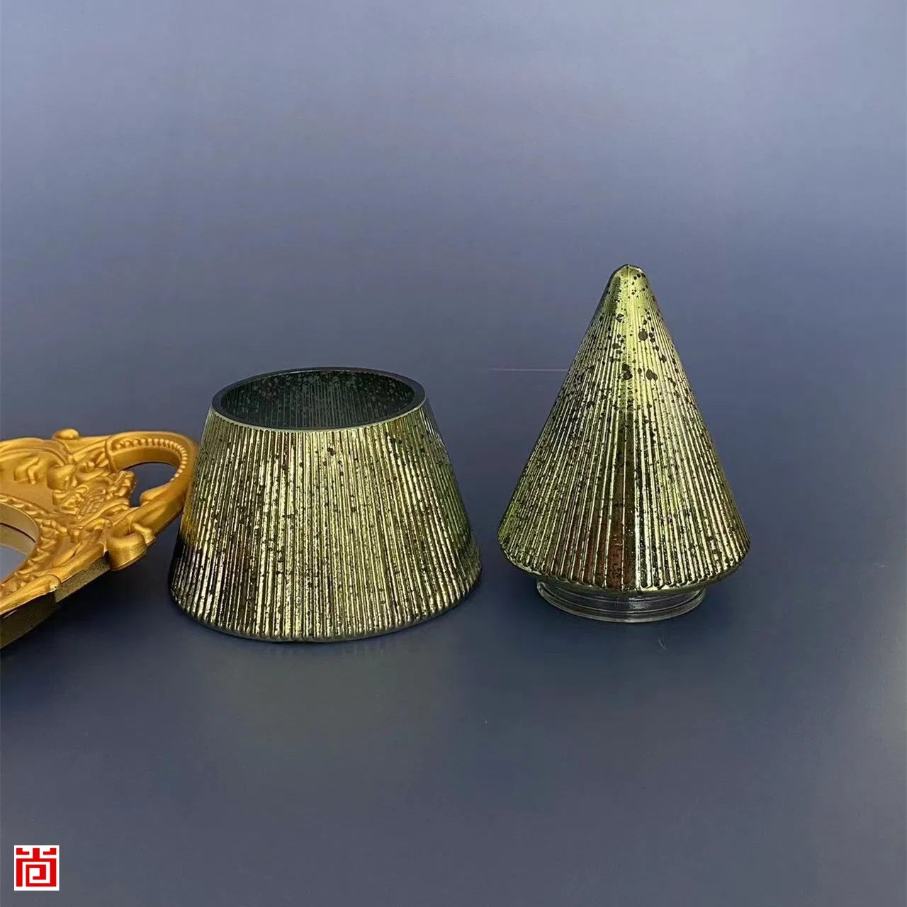 Стеклянная подставка для свечи в виде ёлки