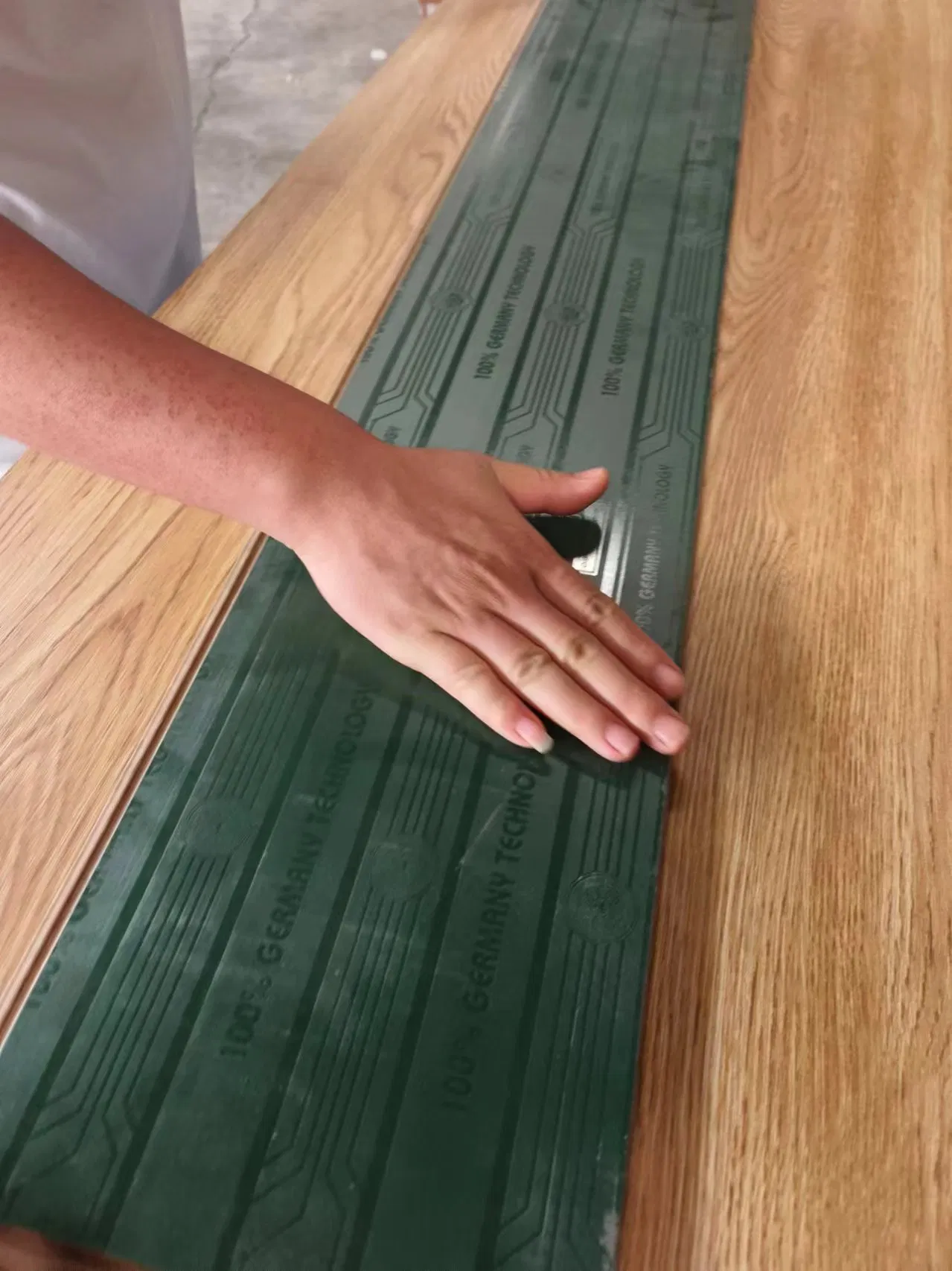 Brown Laminate Flooring 10mm Wax Waterproof Graphic Design Customized Modern High Gloss Home Office Click Jiabao AC3 HDF MDF