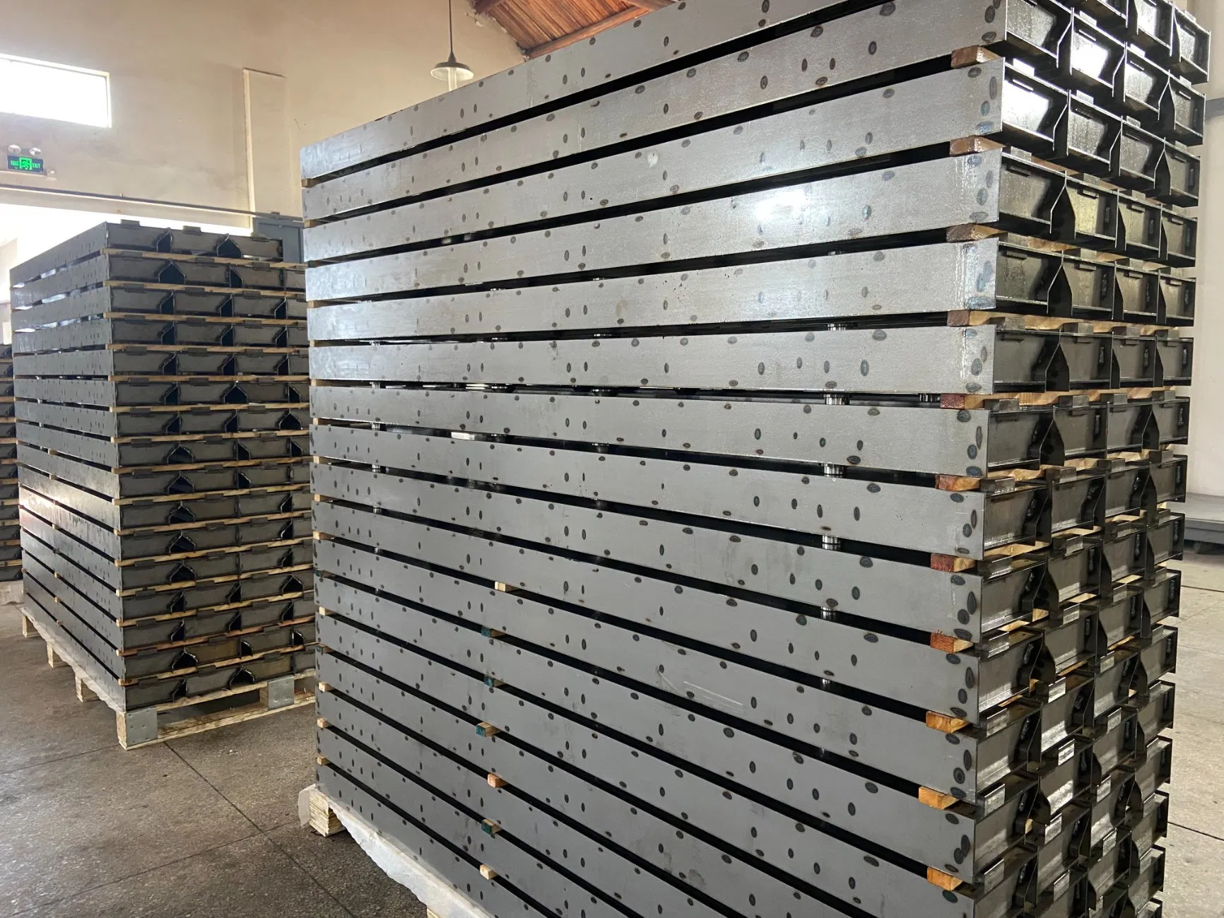 Magnetic Shuttering and Formwork Systems for Precast Concrete
