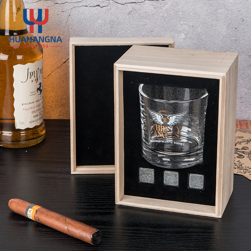 Factory Direct Single Whiskey Glass Set with Ice Stones Bullets Gift Set Suitable Father Men and Any Whiskey Lover