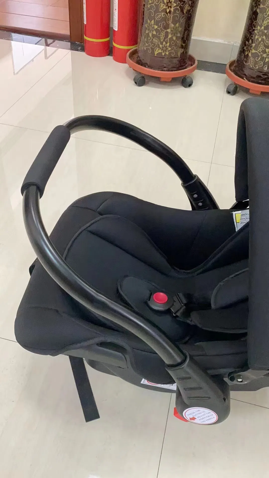 Hot-Selling Portable Infant Baby Safe Seat Children′ S Chairs Updated Seats