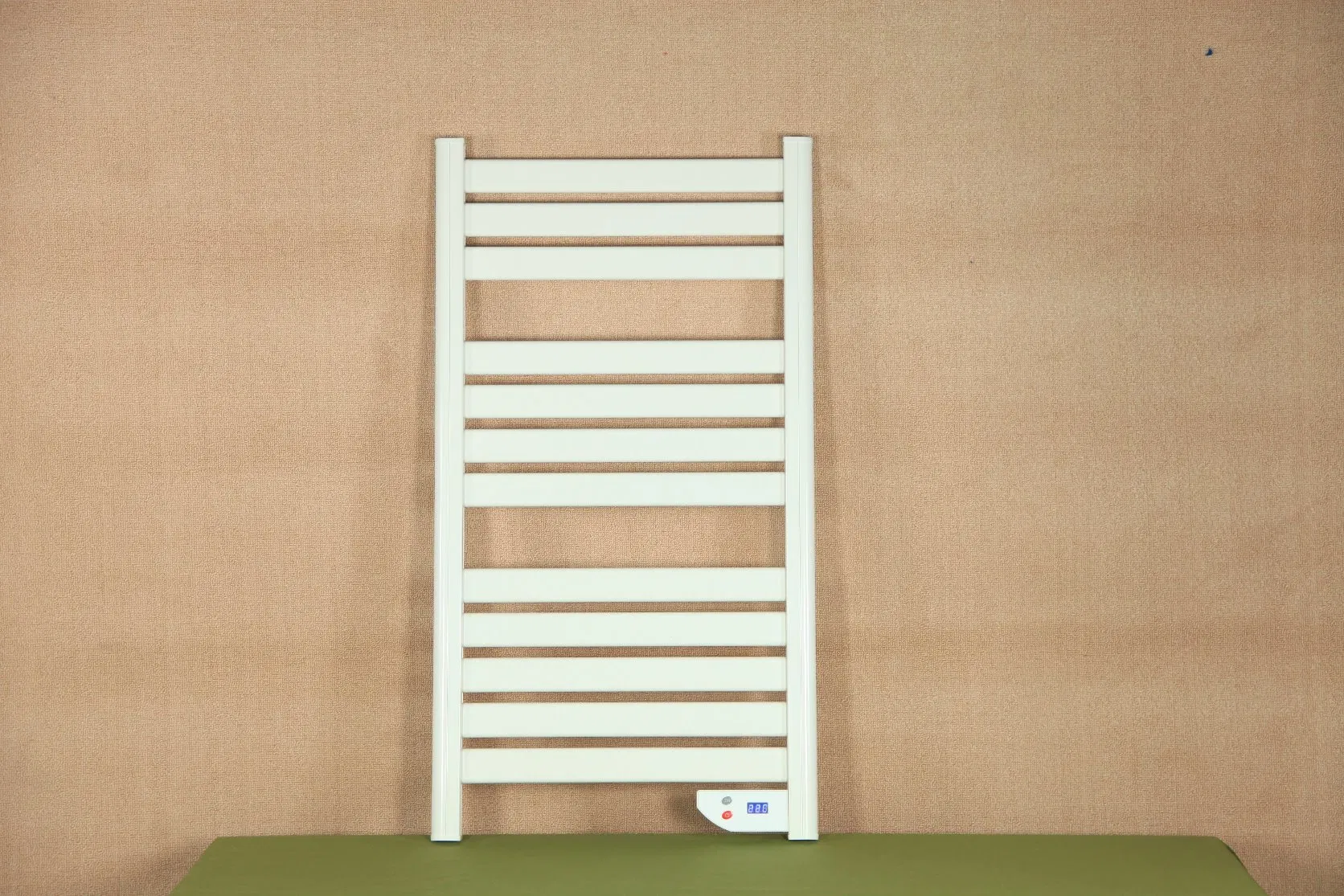 China Factory Bathroom Ladder Style Wall Mounted Electric Towel Rail