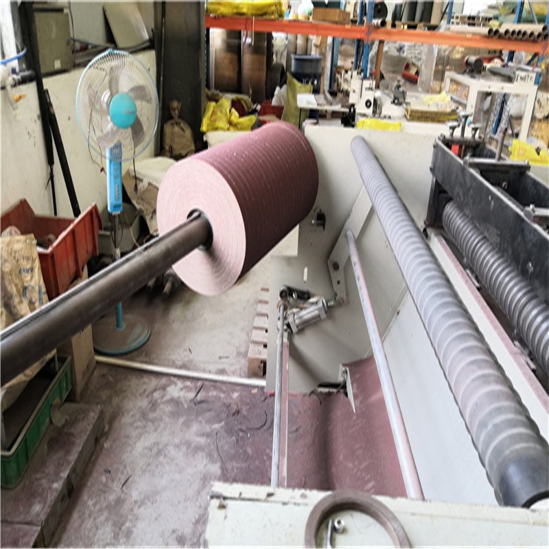 Лепестковый круг для обработки и очистки поверхностей