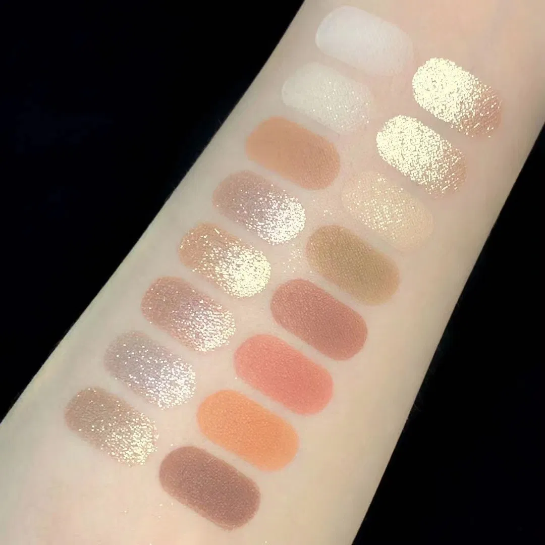 Rotating High Pigment Shimmering Metallic Eyeshadow