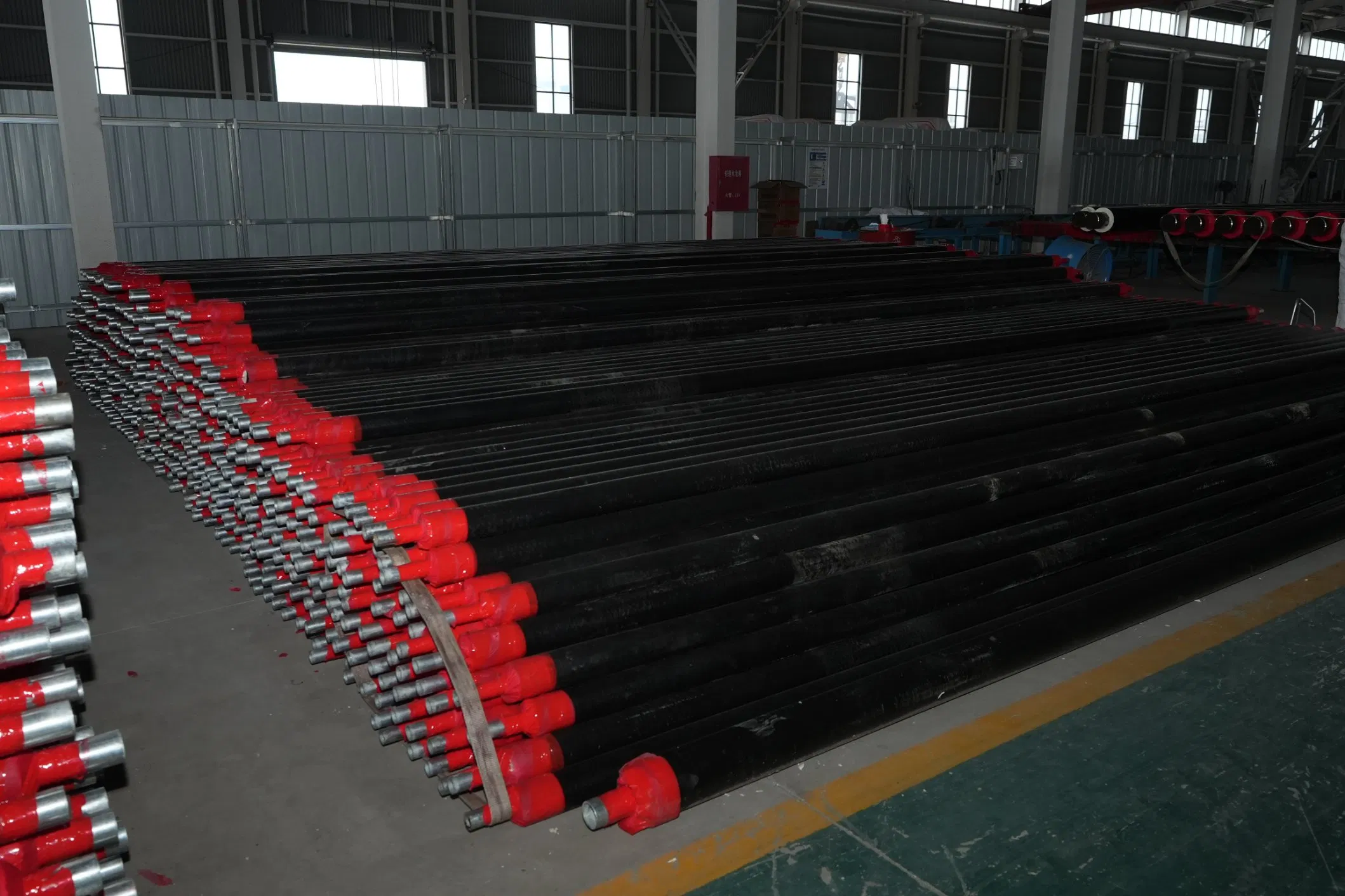Prefabricated Insulated Steel Pipe with Polyurethane Foam for Underground Installation