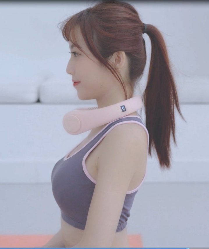 Hot New Portable Cooling Semiconductor Cooling Neck Fan Can Be Charged 4000mAh Hands-Free Leafless Neck Fan