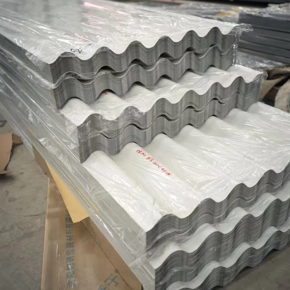 Color Steel Plates, Profiled Steel Plates, Manufacturer's Wholesale for Heat Insulation, Simple Prefabricated Houses