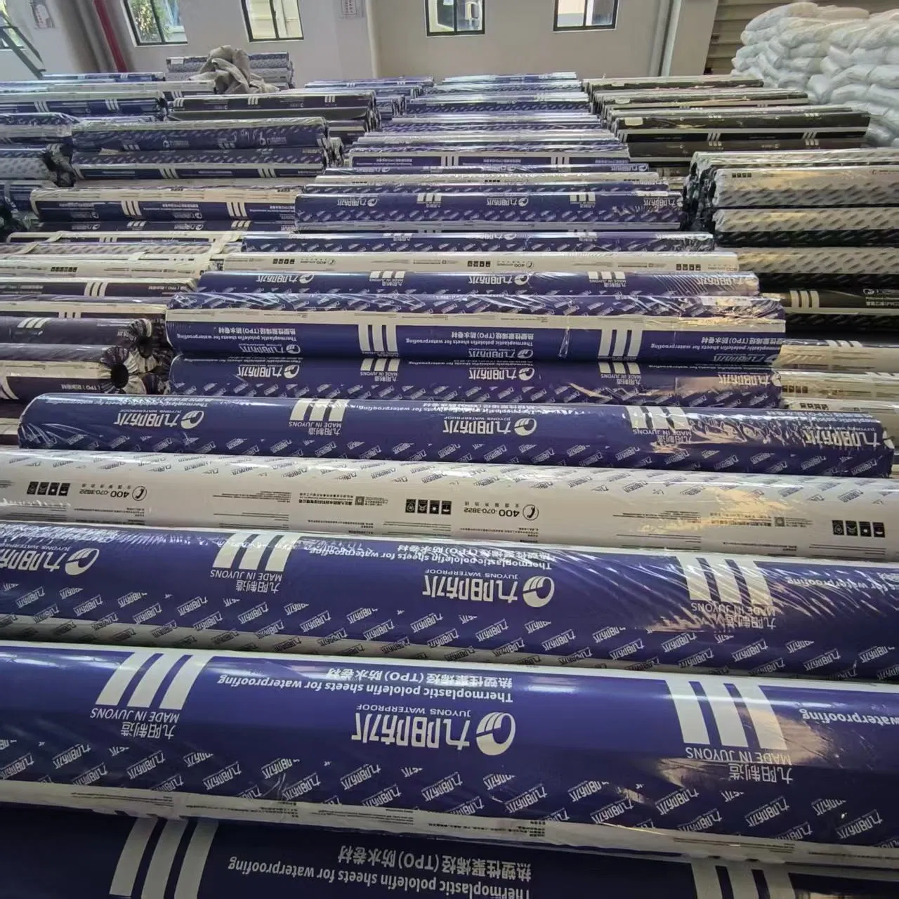Optional Exposed/Non-Exposed Self-Adhesive Tpo Membrane