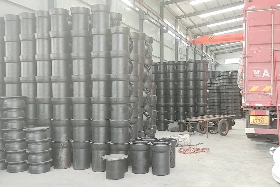 Strong Long-Lasting Ductile Iron Pipe Fittings for Industrial Use