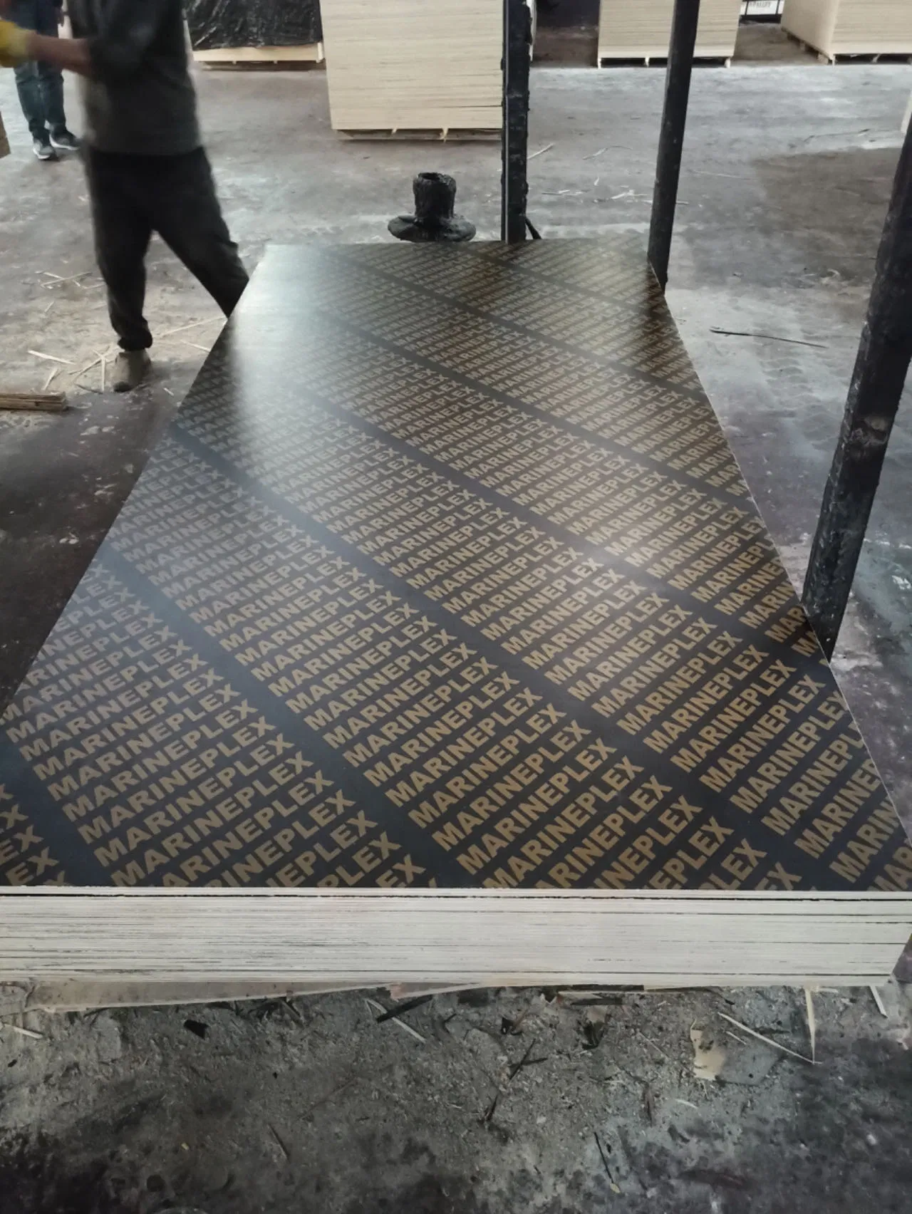 1220X2440X18mm Marine Plywood Film Faced Plywood Concrete Formwork