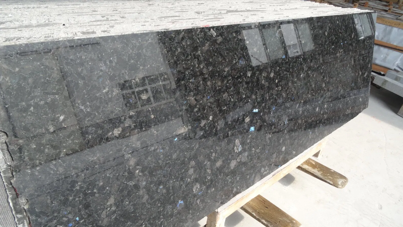 Плитка гранитная Ice Blue, полированная/термообработанная